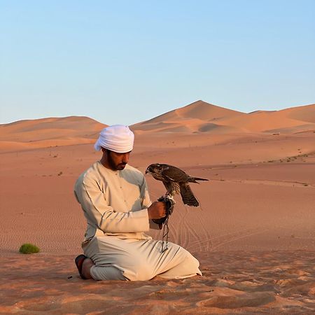 Отель Liwa Nights ليالي ليوا Экстерьер фото