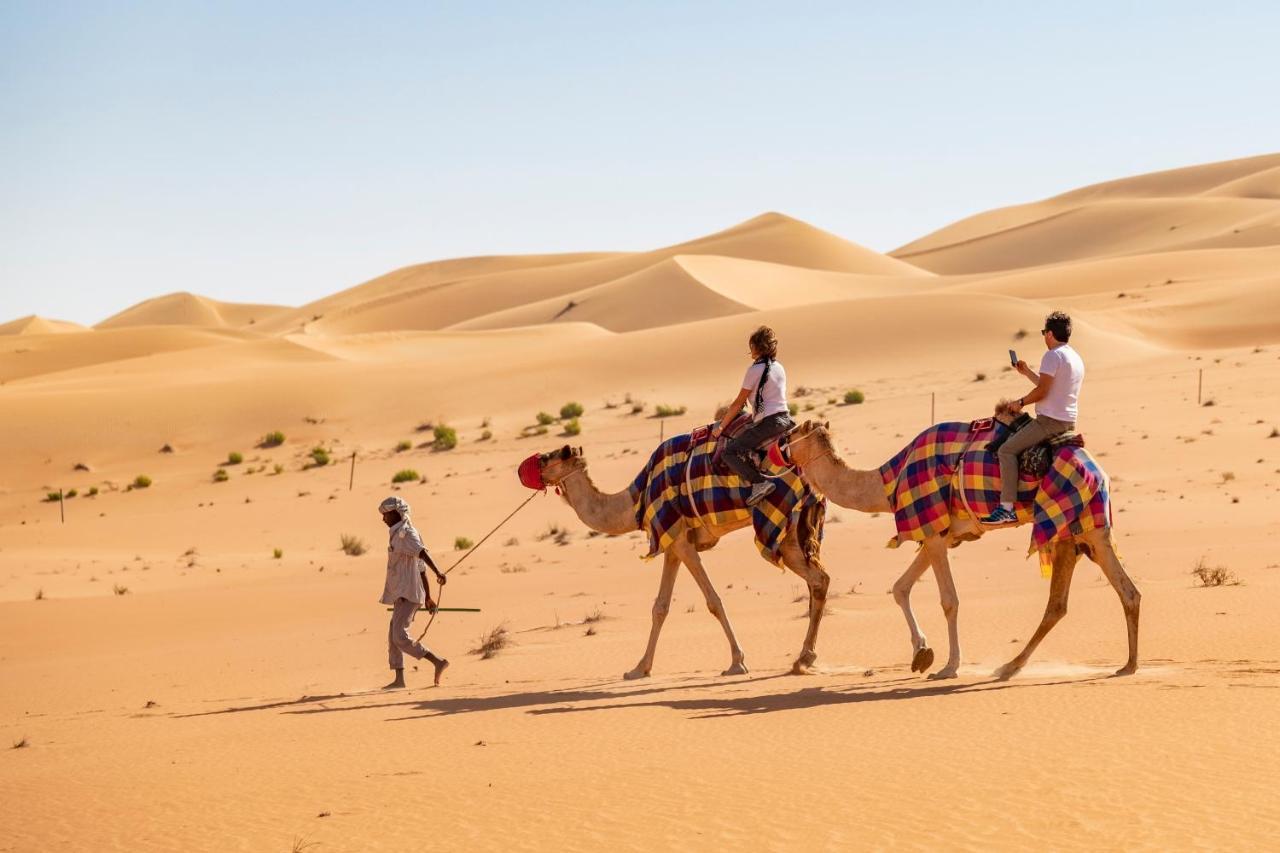 Отель Liwa Nights ليالي ليوا Экстерьер фото